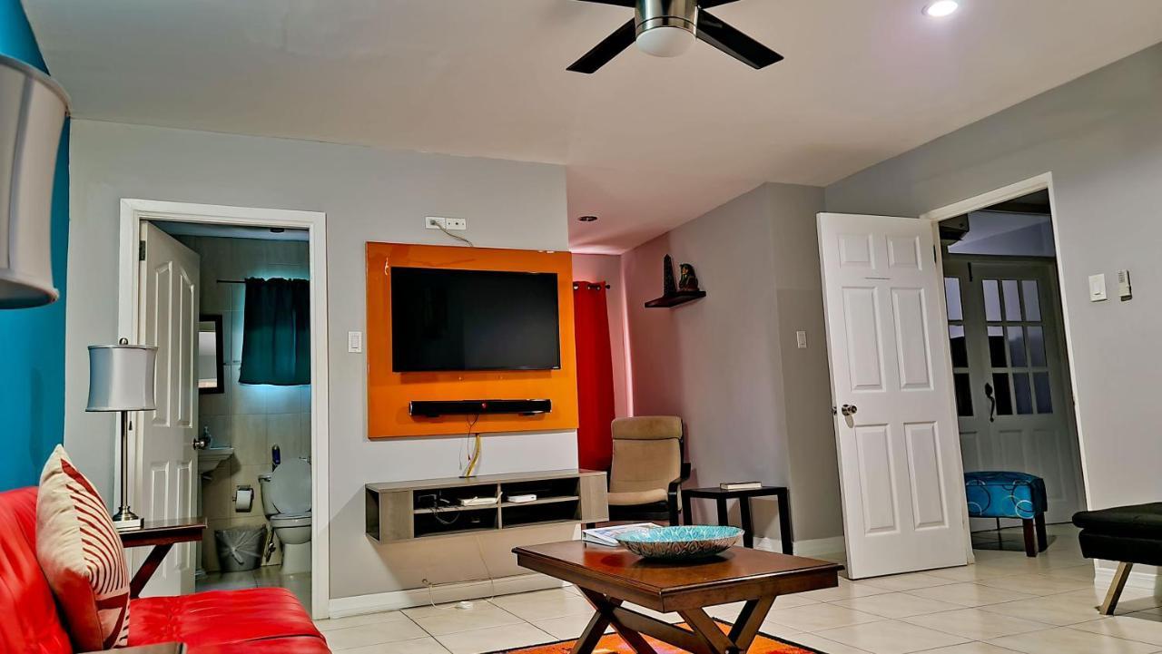 Donhead New Kingston Apt 5 Exterior photo